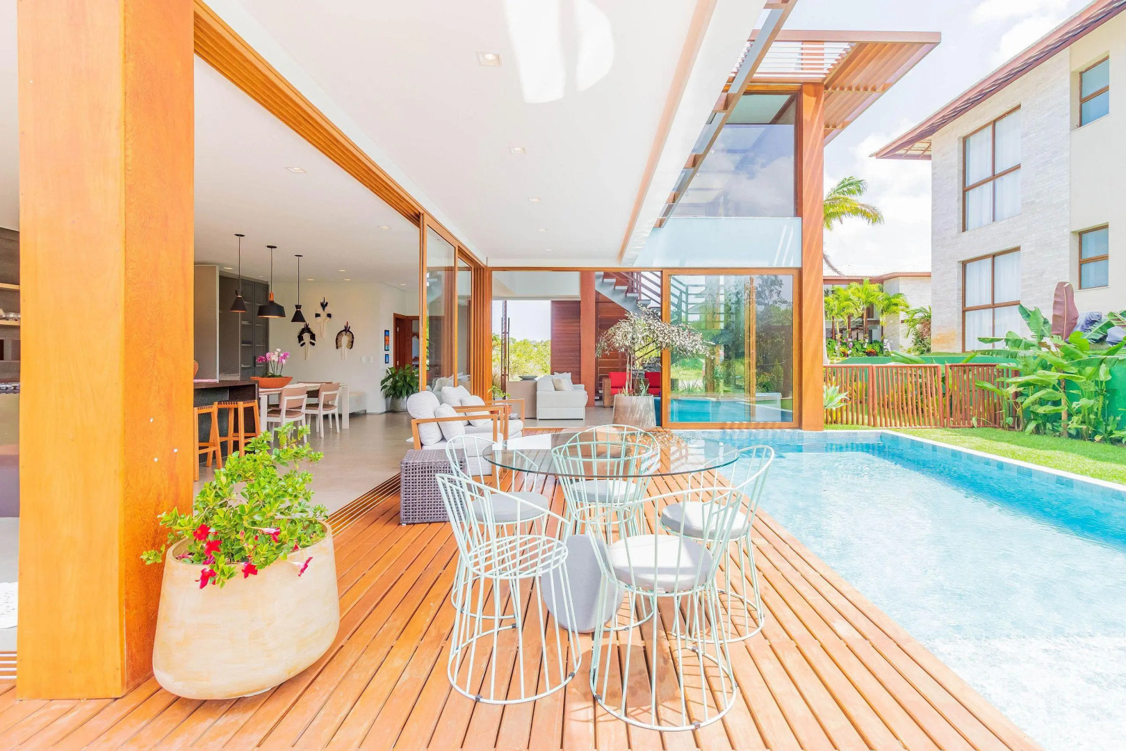 PF43 Casa Alto Padrão 4 Quartos - Praia do Forte