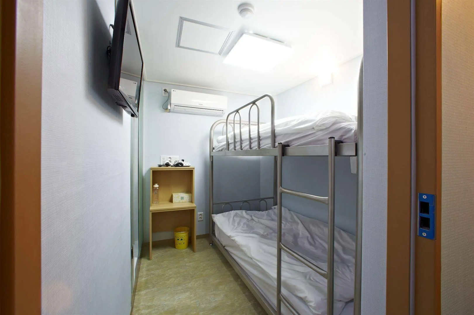 Rainbow Hotel Myeongdong