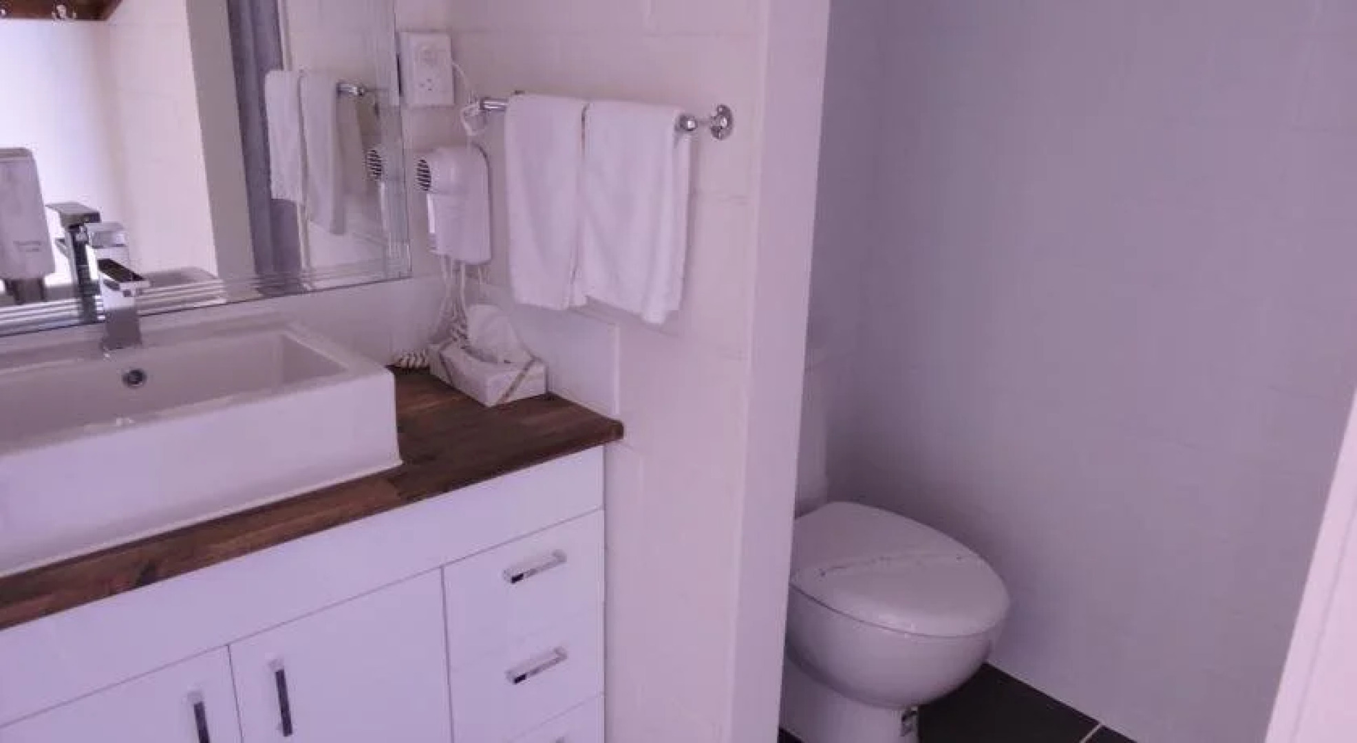 Snow Season Motor Inn