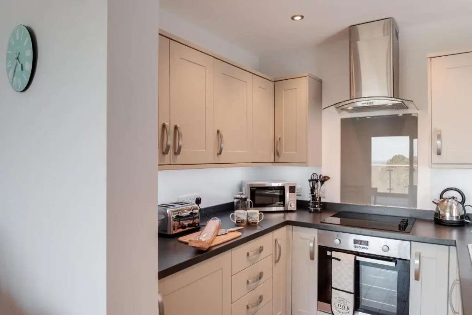 Avocet 2 at The Cove - Stunning Sea Views, Heated Pool and Parking