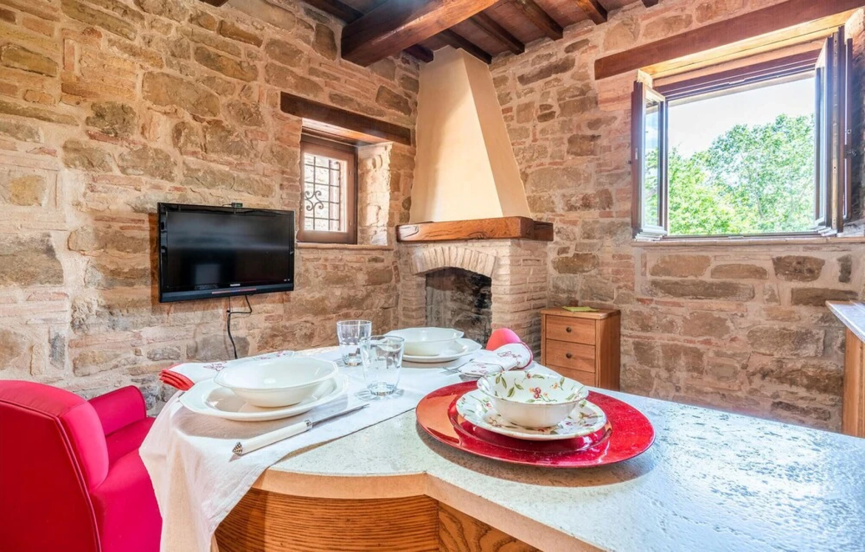 Nice Home in Camerino With Outdoor Swimming Pool, Wifi and 1 Bedrooms