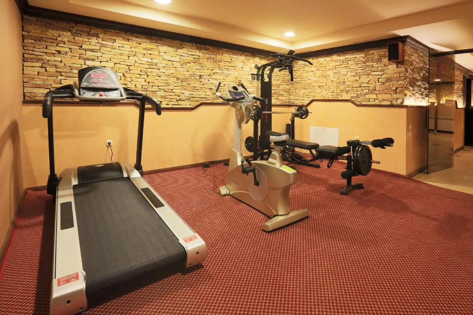 Royal Park Hotel and Apartments