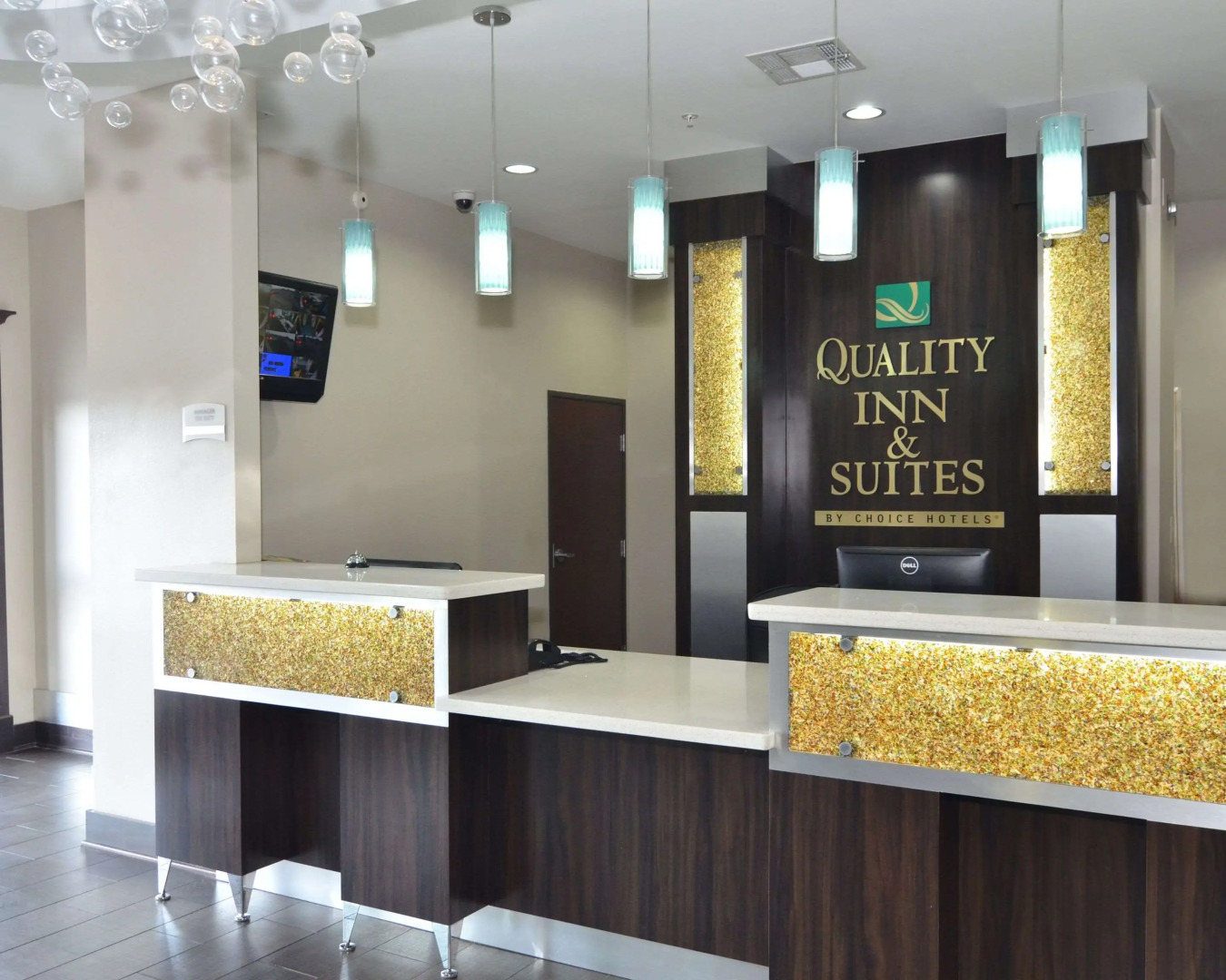 Quality Inn & Suites Kenedy - Karnes City