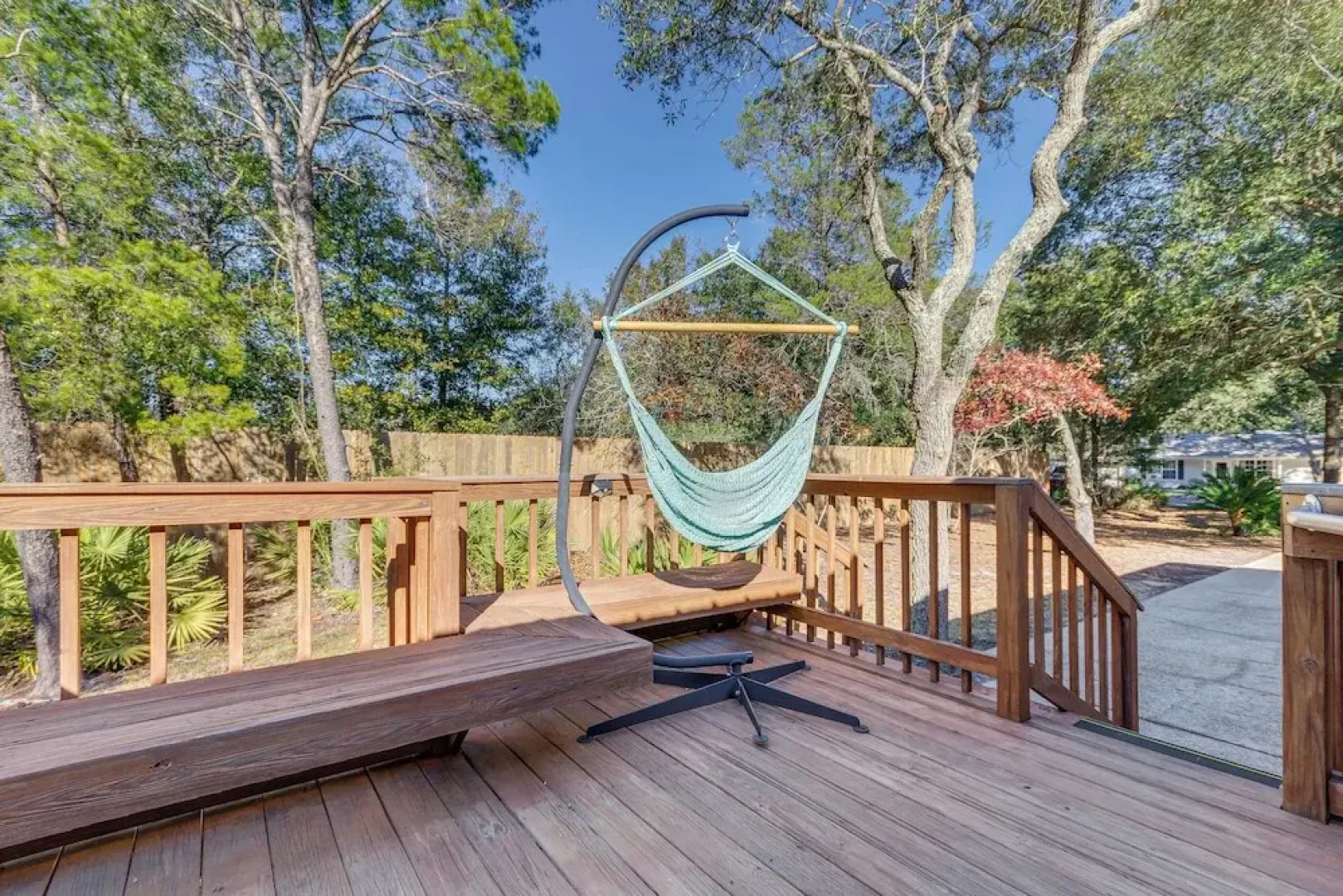 Gulf Breeze Home w/ Deck: Walk to Public Boat Ramp