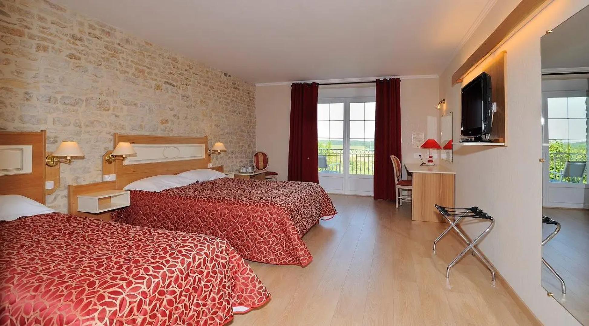 Hôtel Restaurant & Spa LE VAL MORET