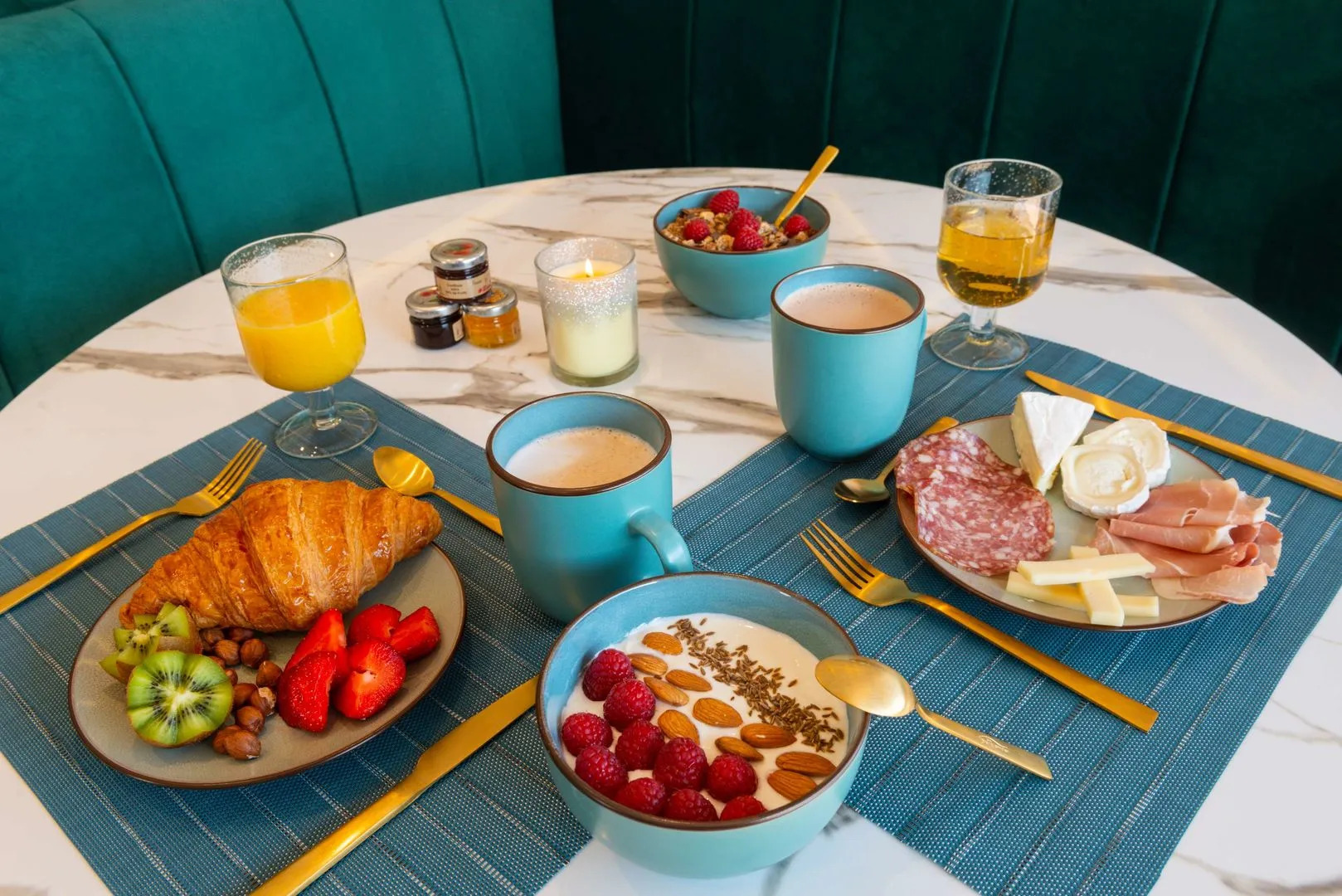 Отель The Originals Boutique, Hôtel Porte de Dieppe