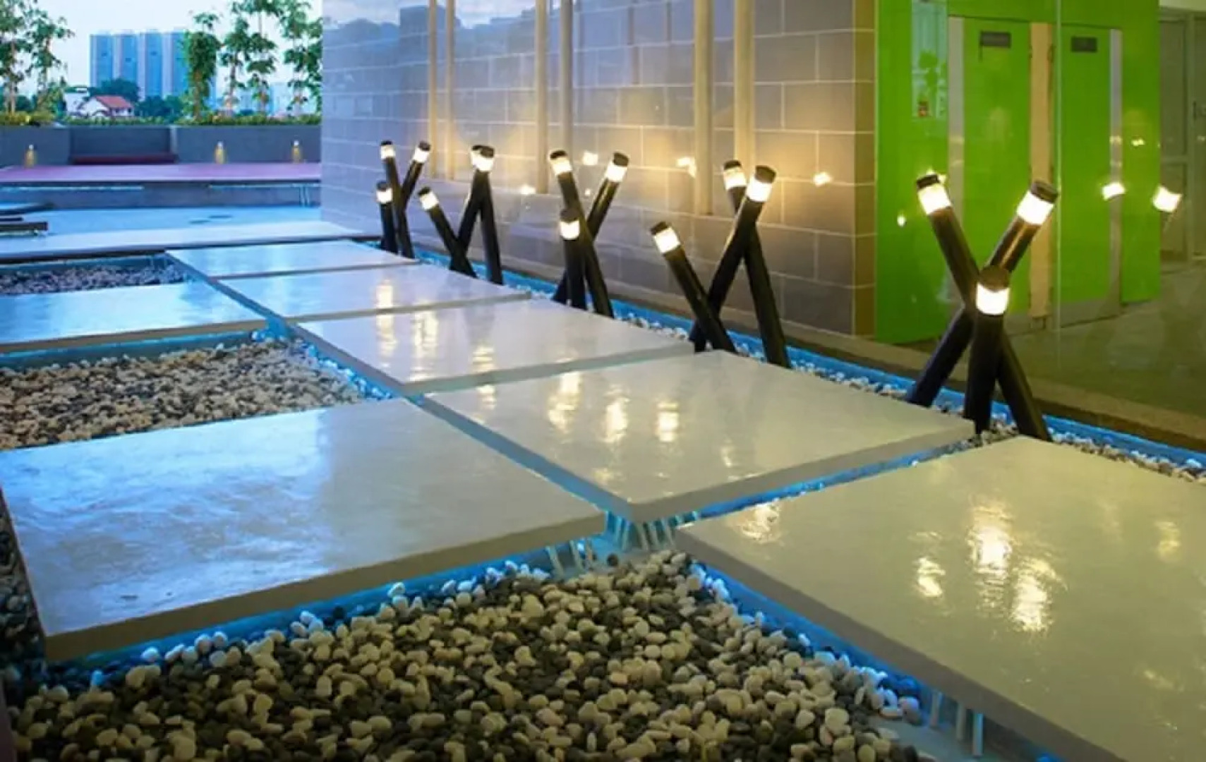 3BdR&2Bth condo Middle of Penang