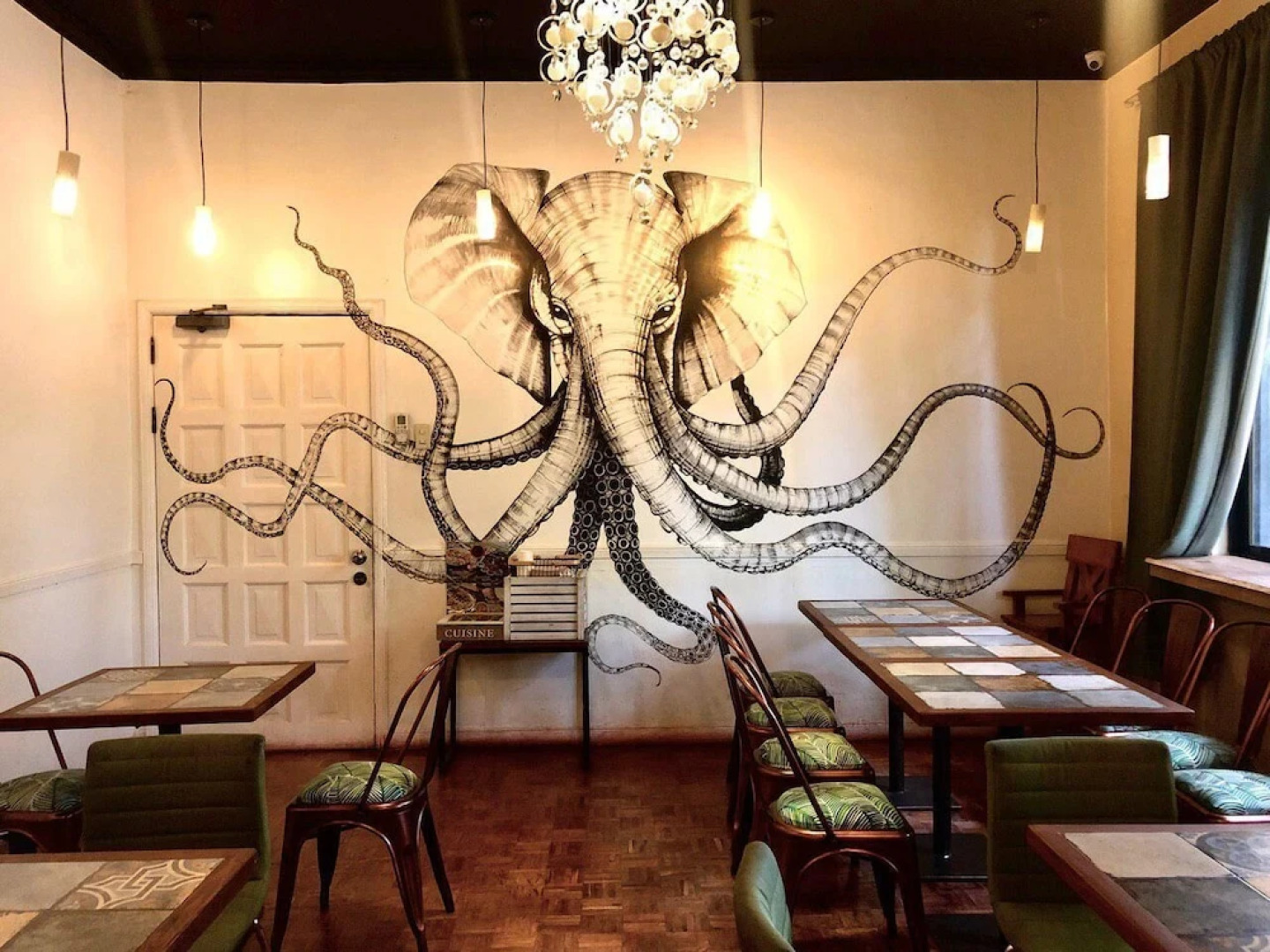 The Suite Hostel by Cafeplus Coffee - Adults Only