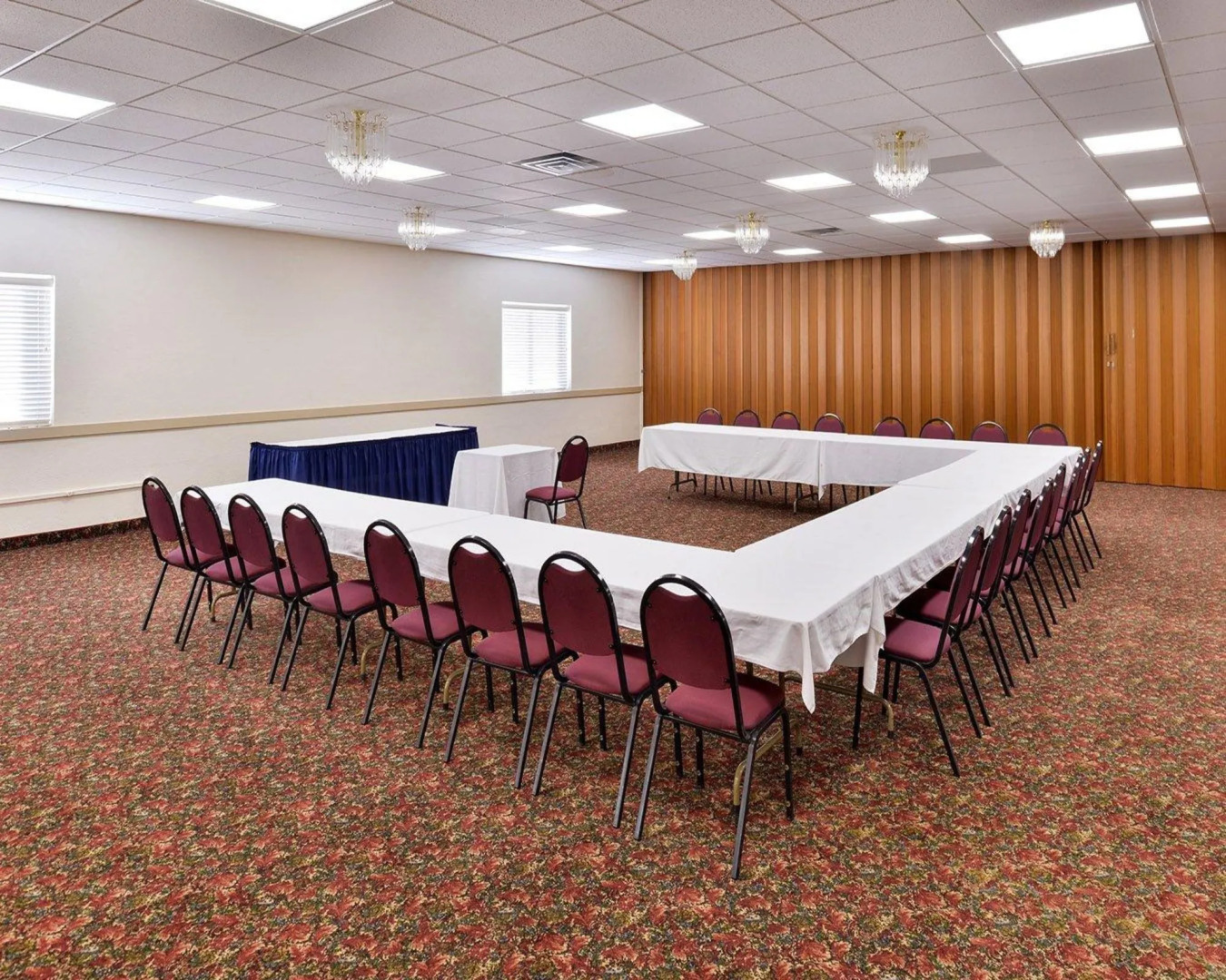 Country Inn & Suites by Radisson, Pierre, SD