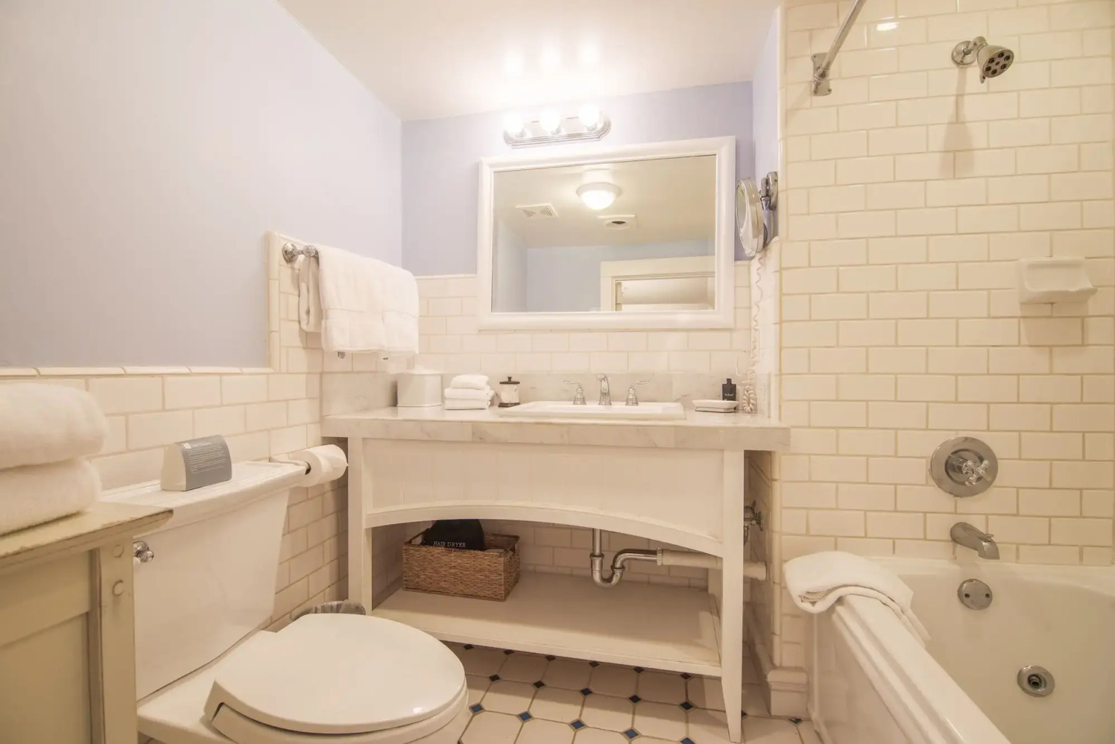 Channel Road Inn, A Four Sisters Inn