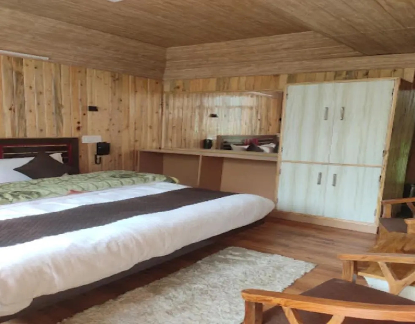 Green Plaza by StayApart