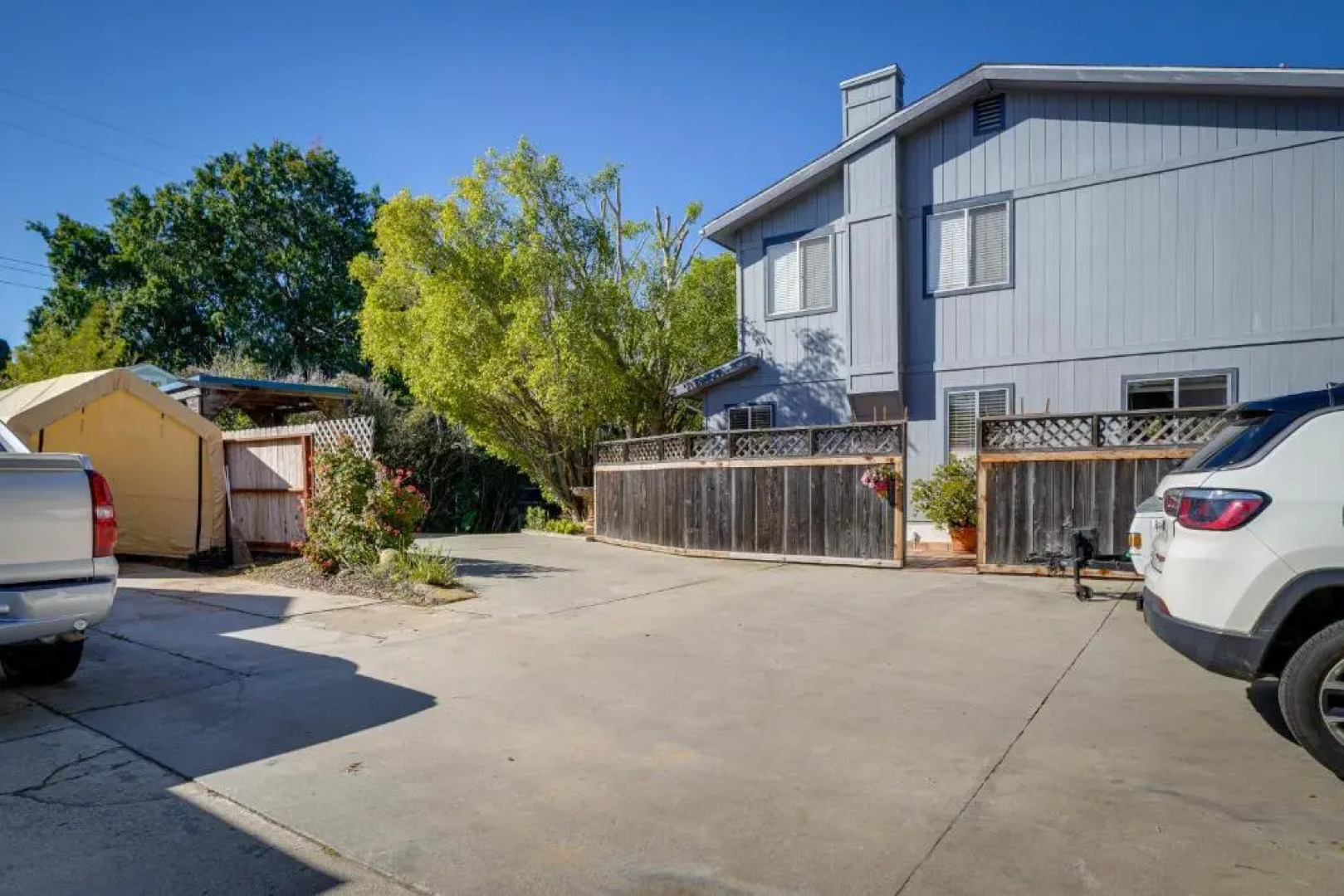 Santa Barbara Cozy Studio with Private Patio