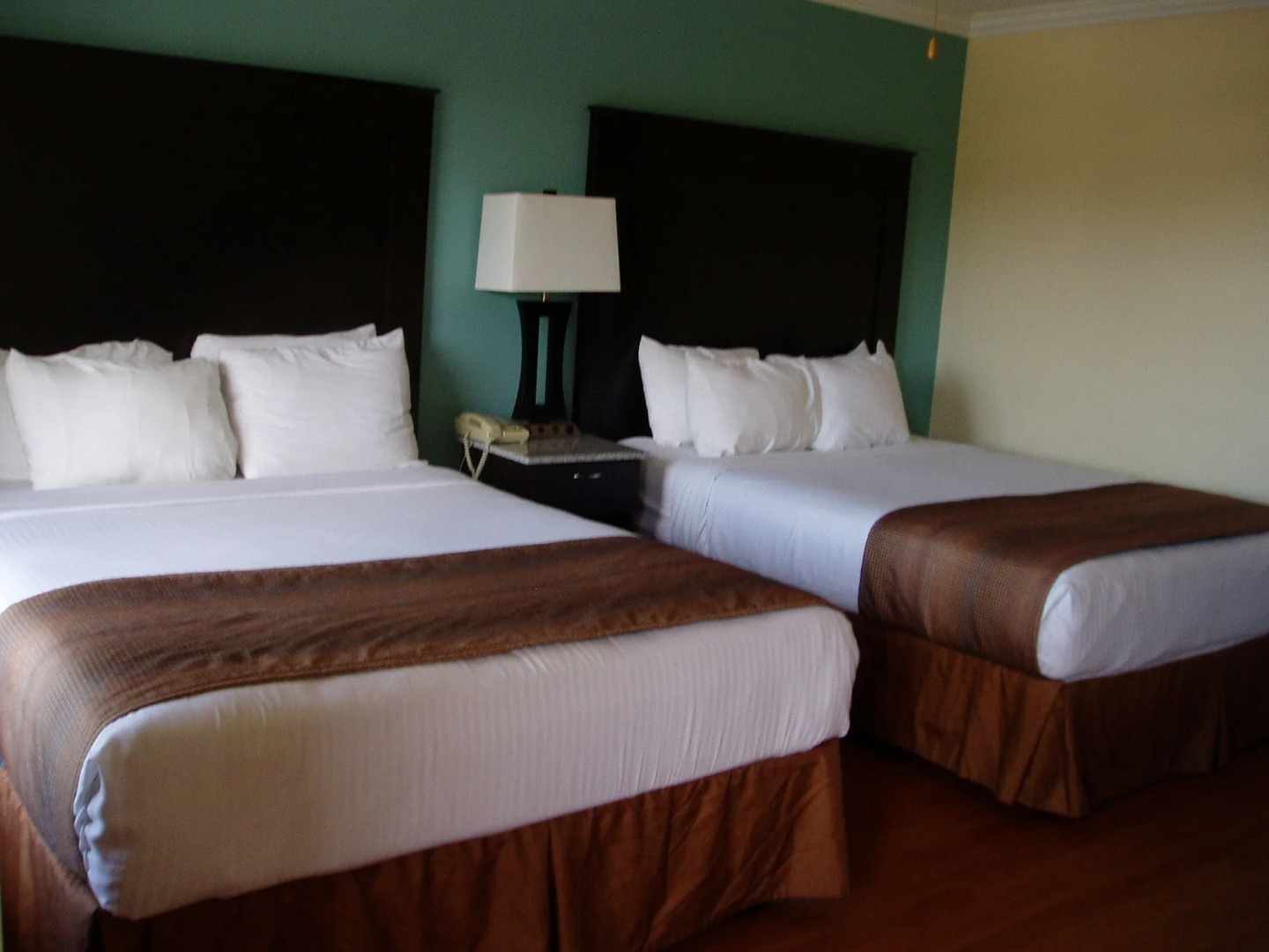 Rockview Inn and Suites