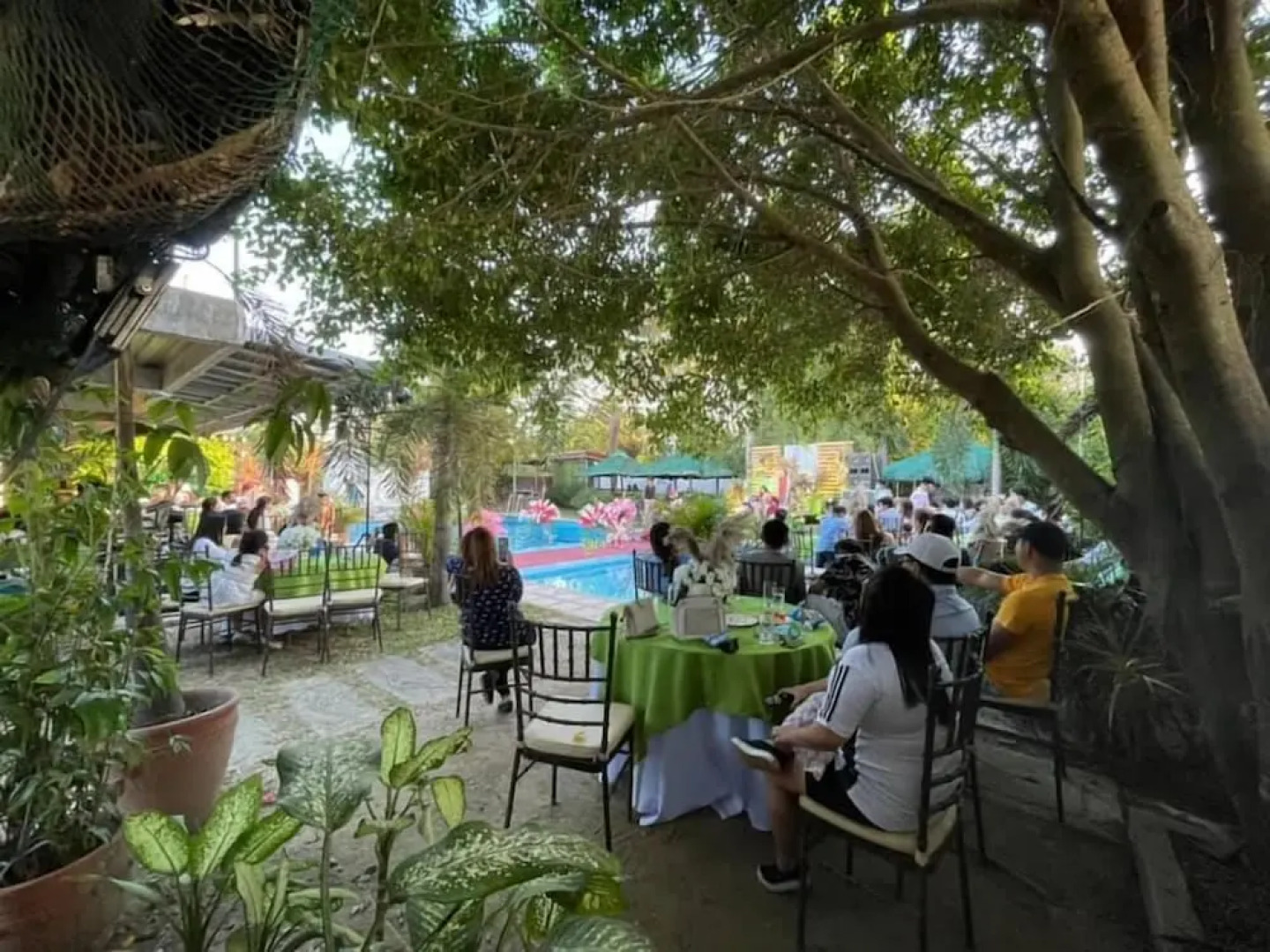 Sarojus Farmview Hotel