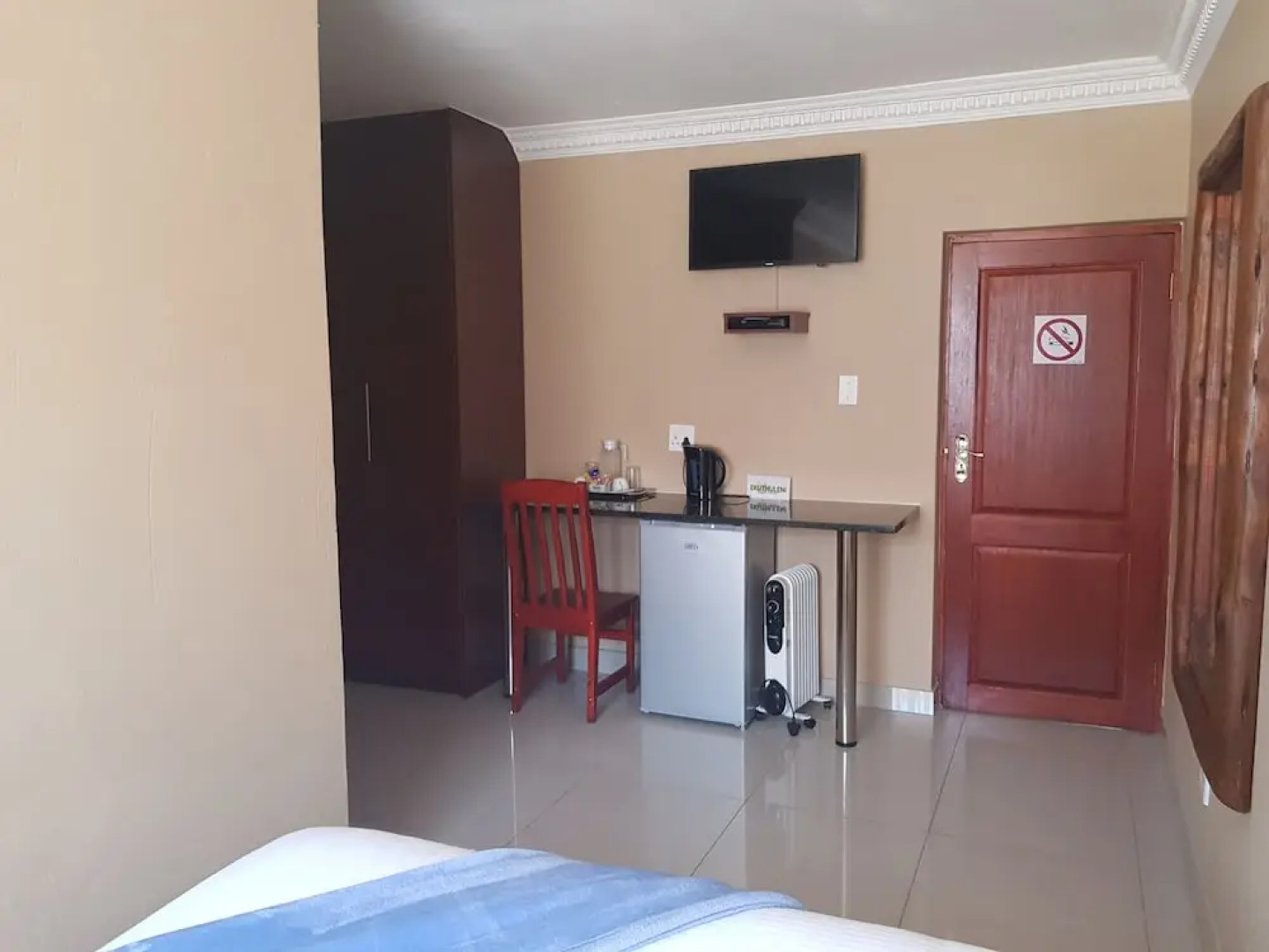 Ekuthuleni Guest house vosloorus