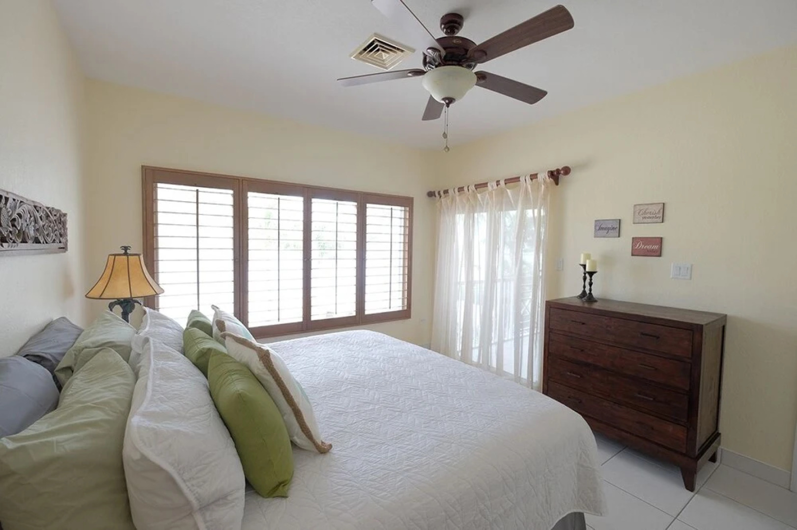 7 Up Condo by Cayman Vacation