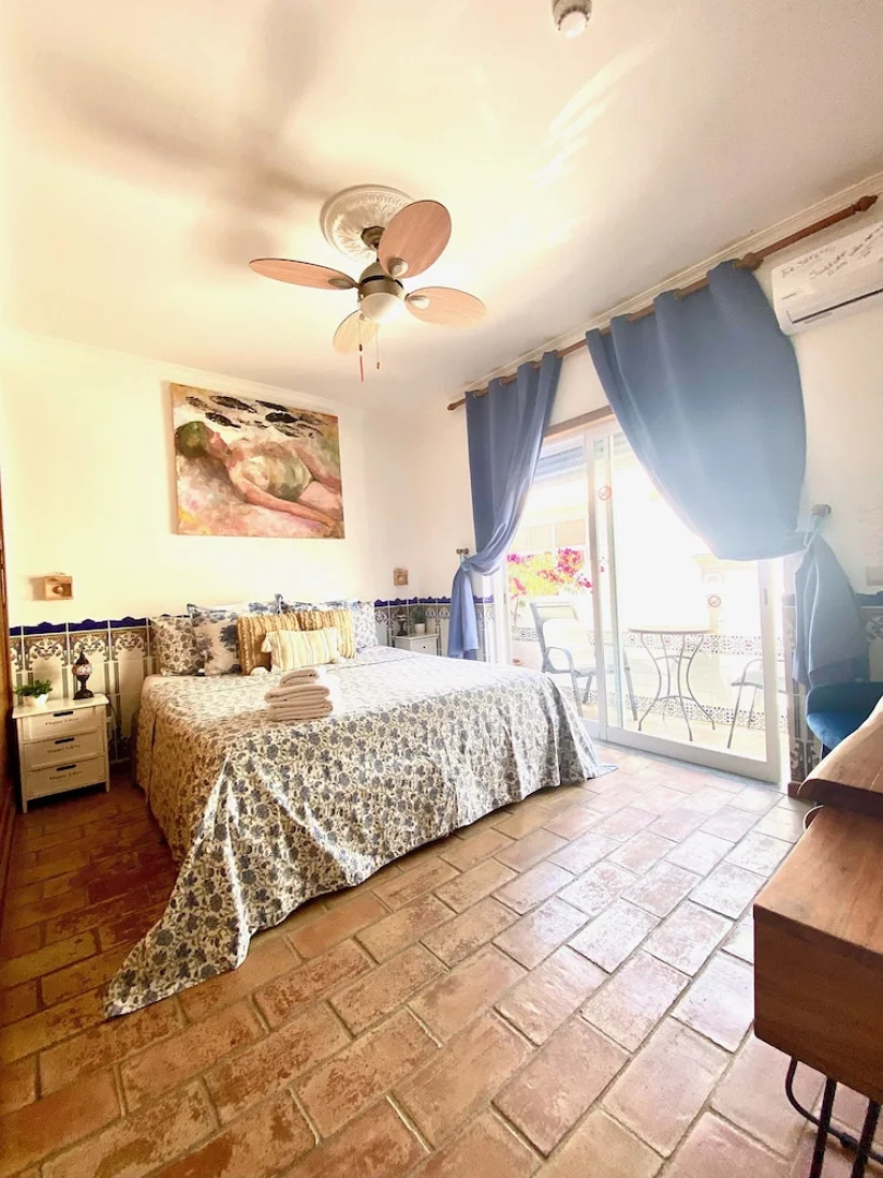 Zenit Guest House