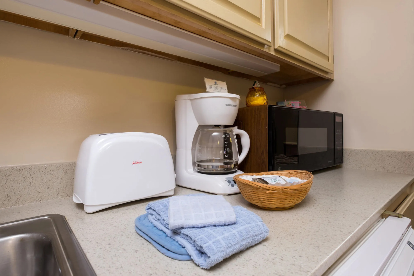 Kahana Falls Maui by VRI Americas