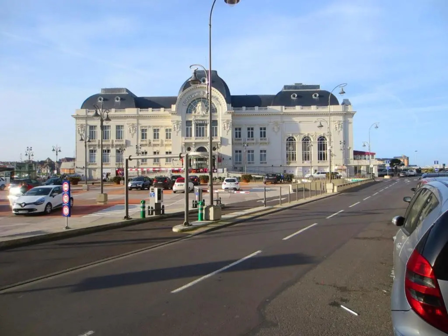 L'IDEAL 6 ( casino a 50m, plage a 150m)