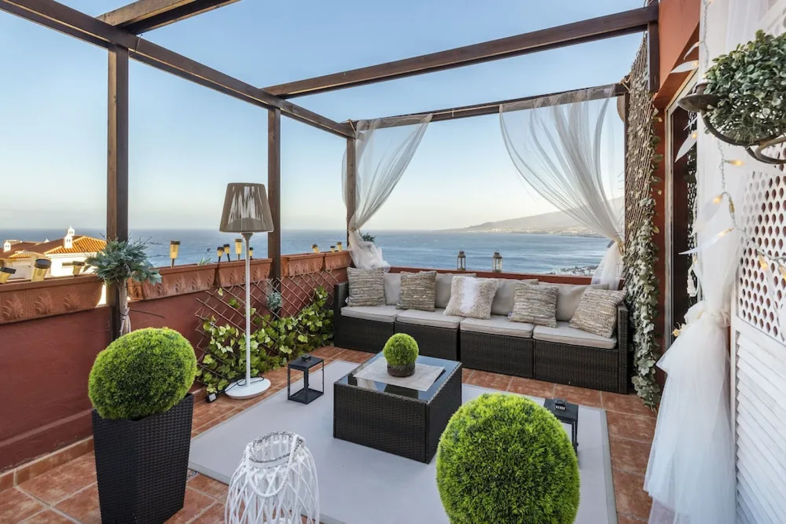 HomeLike Panoramic Sea Views Loft Wifi