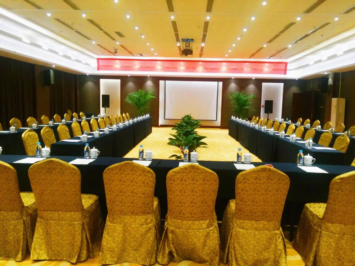 Lancui Lake Tian Mu Hot Spring Resort