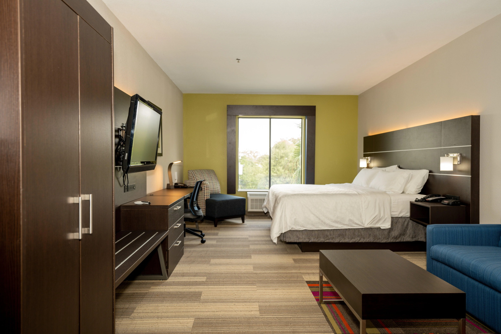Holiday Inn Express & Suites Deer Park by IHG