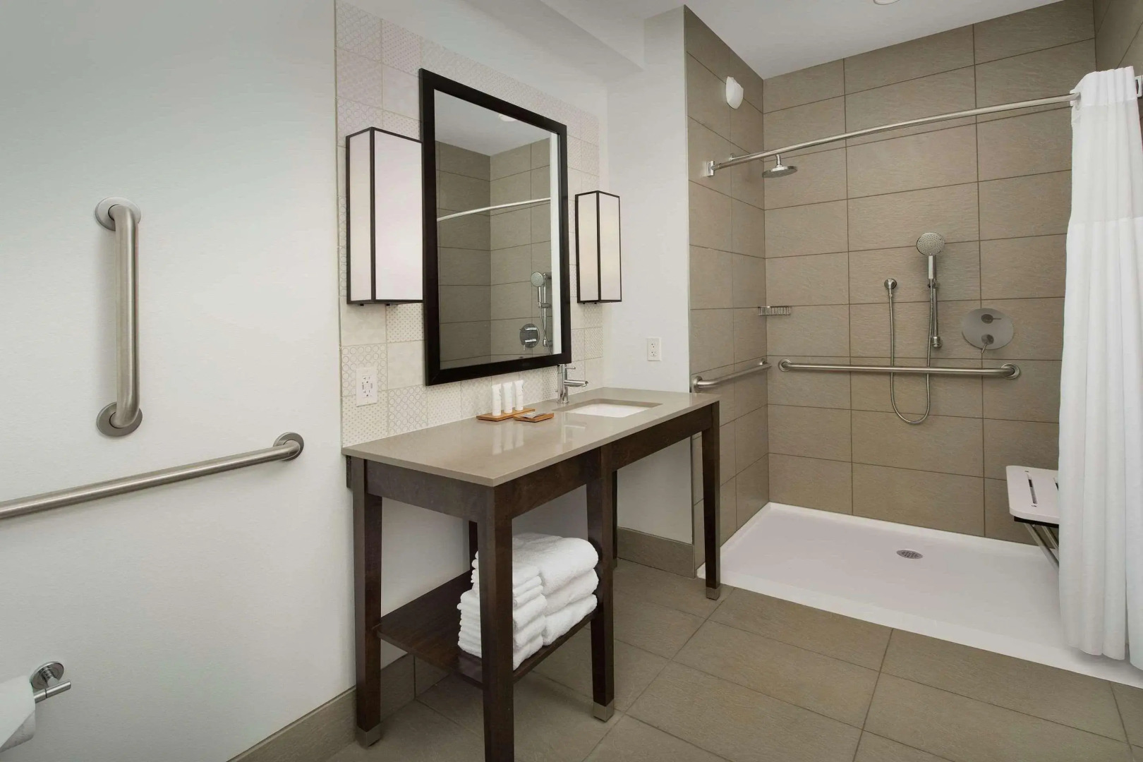 Country Inn & Suites by Radisson, Seattle-Tacoma International Airport, WA