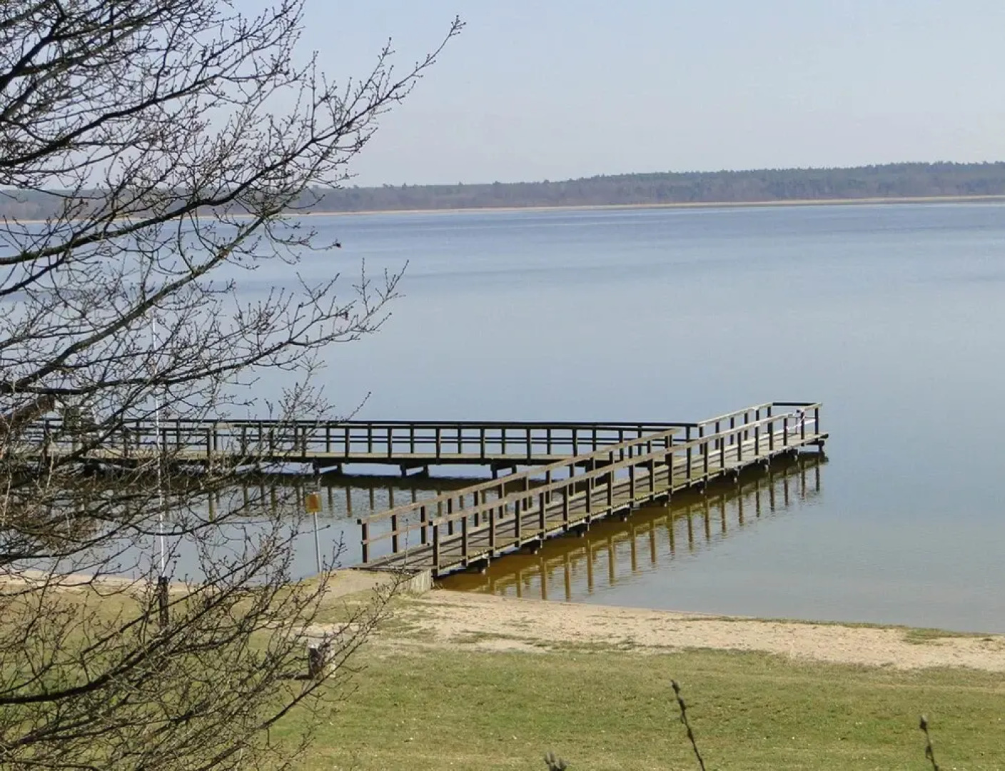 Lakeside Escape With Garden Fun