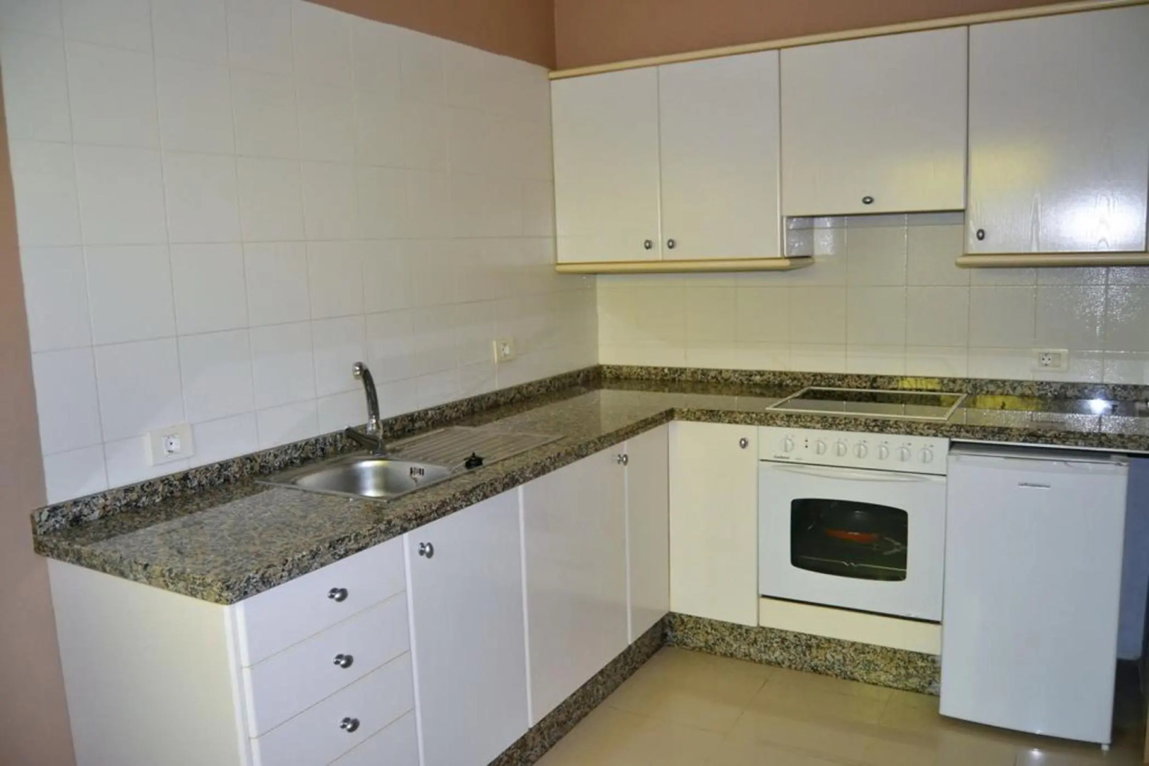 Coral La Quinta Park Suites