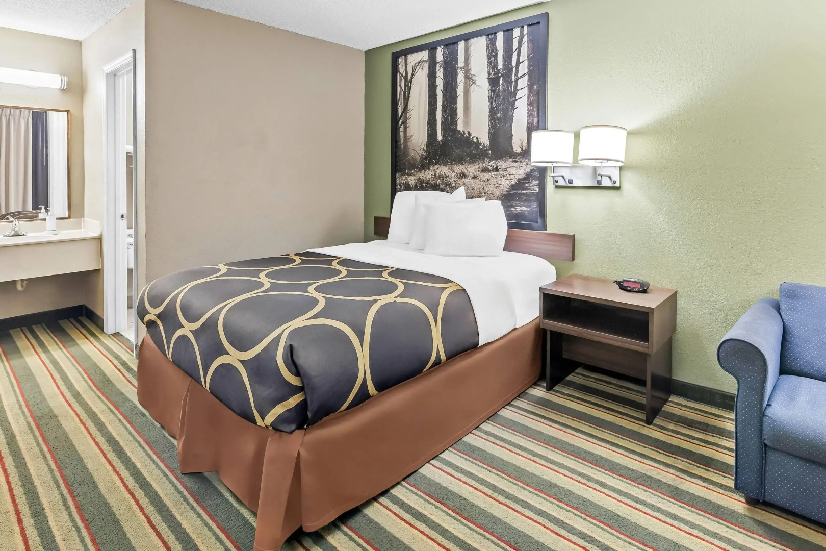 Super 8 by Wyndham Columbia SC / Ft. Jackson