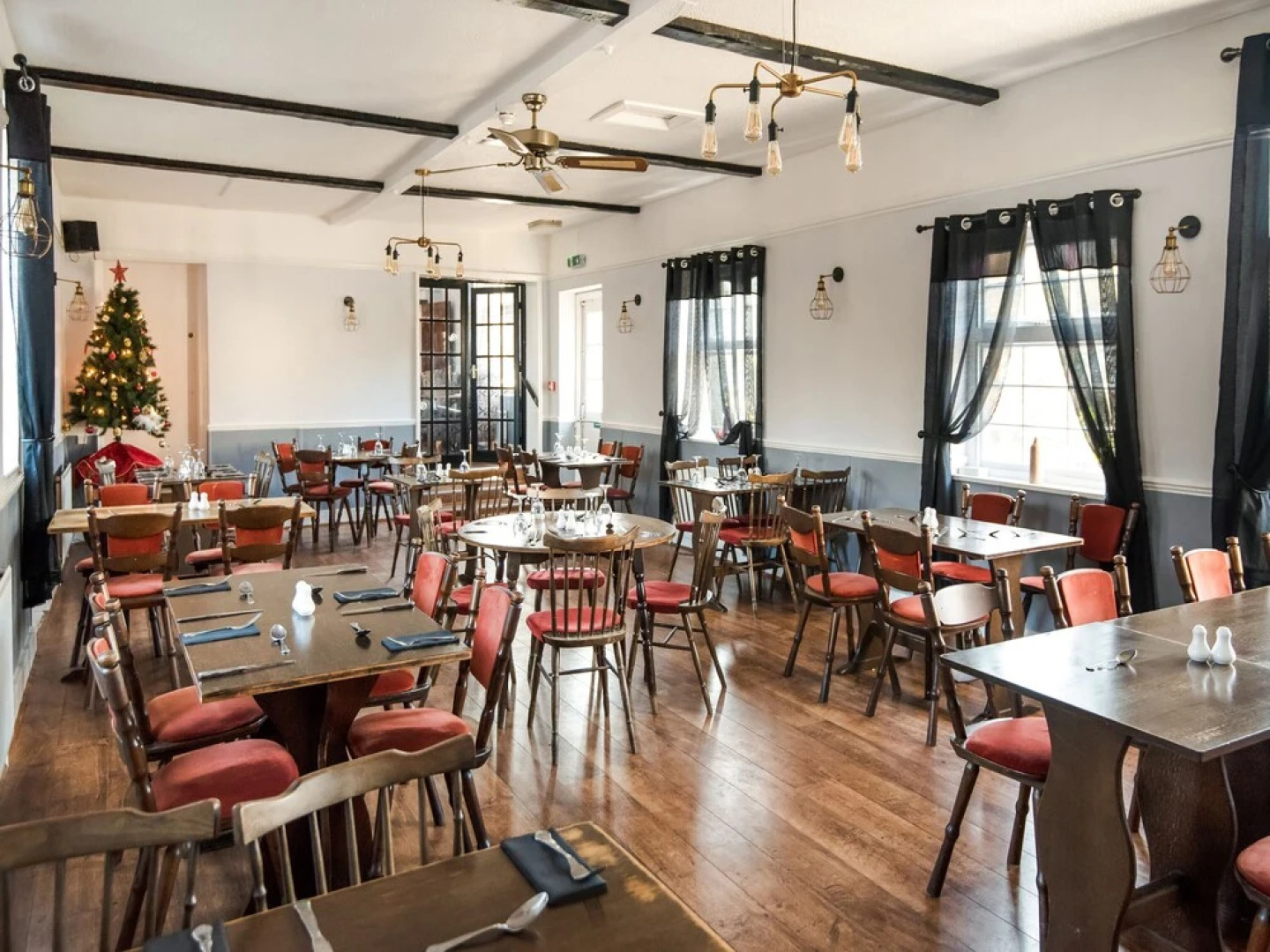 Hardwicke Arms Hotel