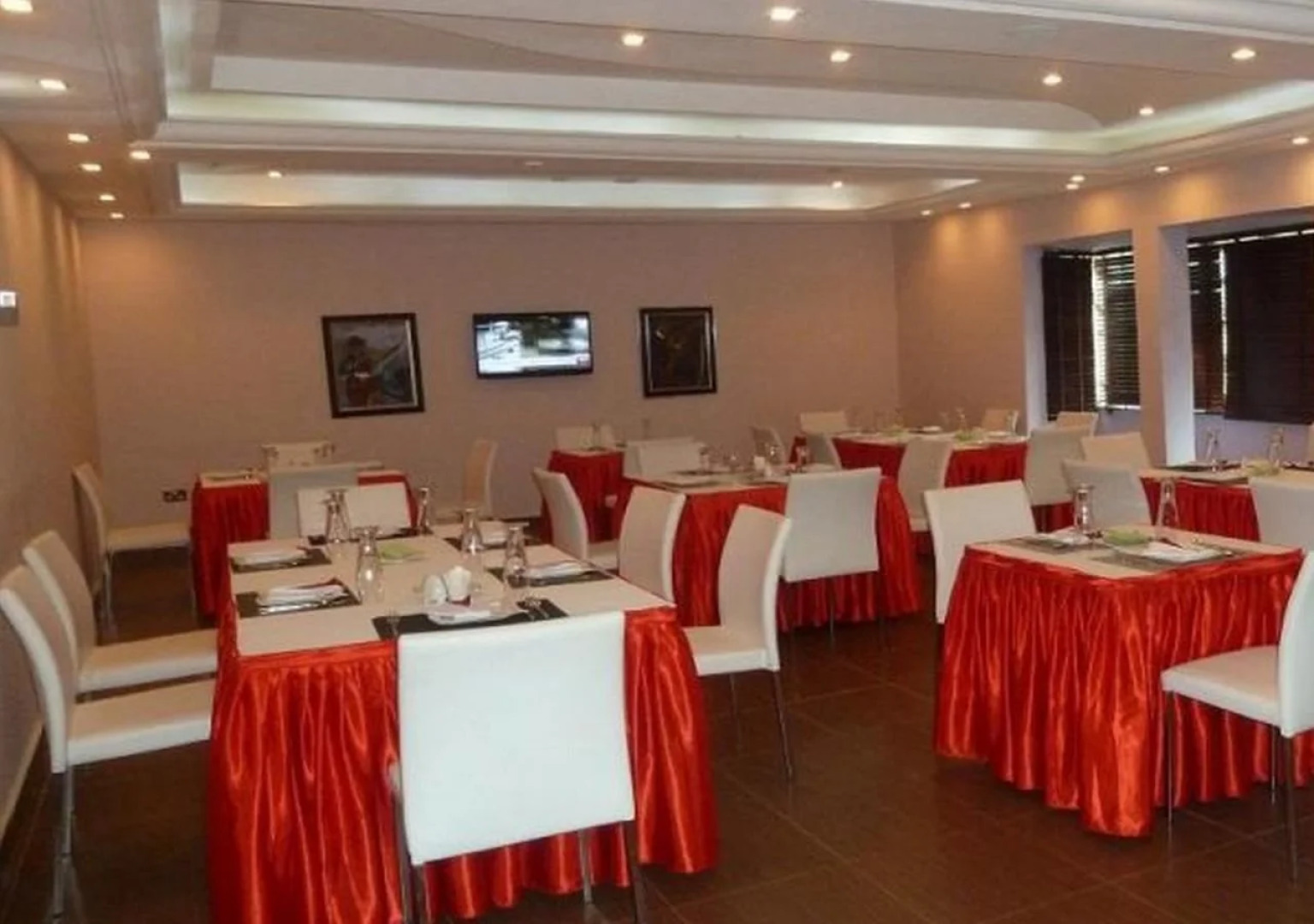 The Gate Luxury Hotel