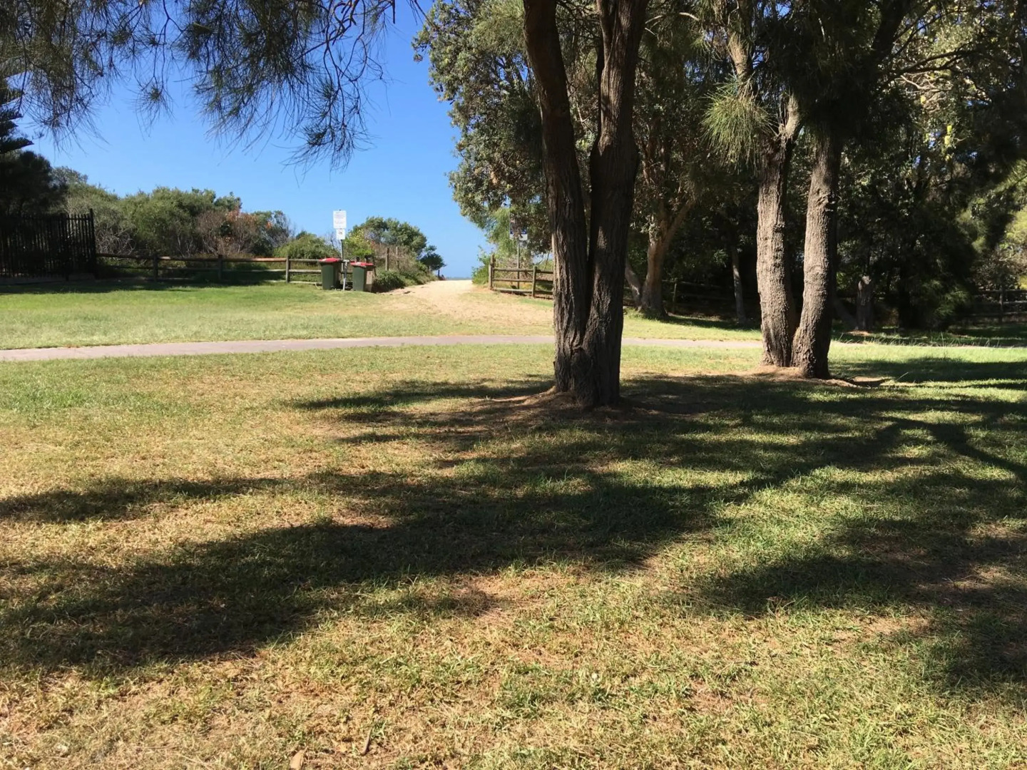 Shellharbour Beach Cottage - walk onto Patrolled beach with flags in summer