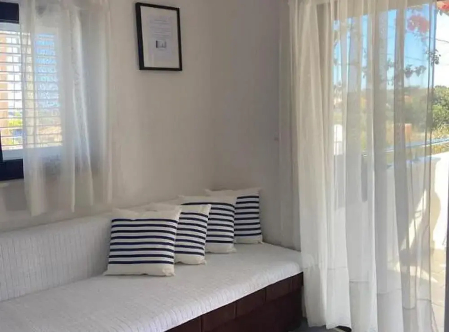 Seaside Retreat Holiday Home With Terrace