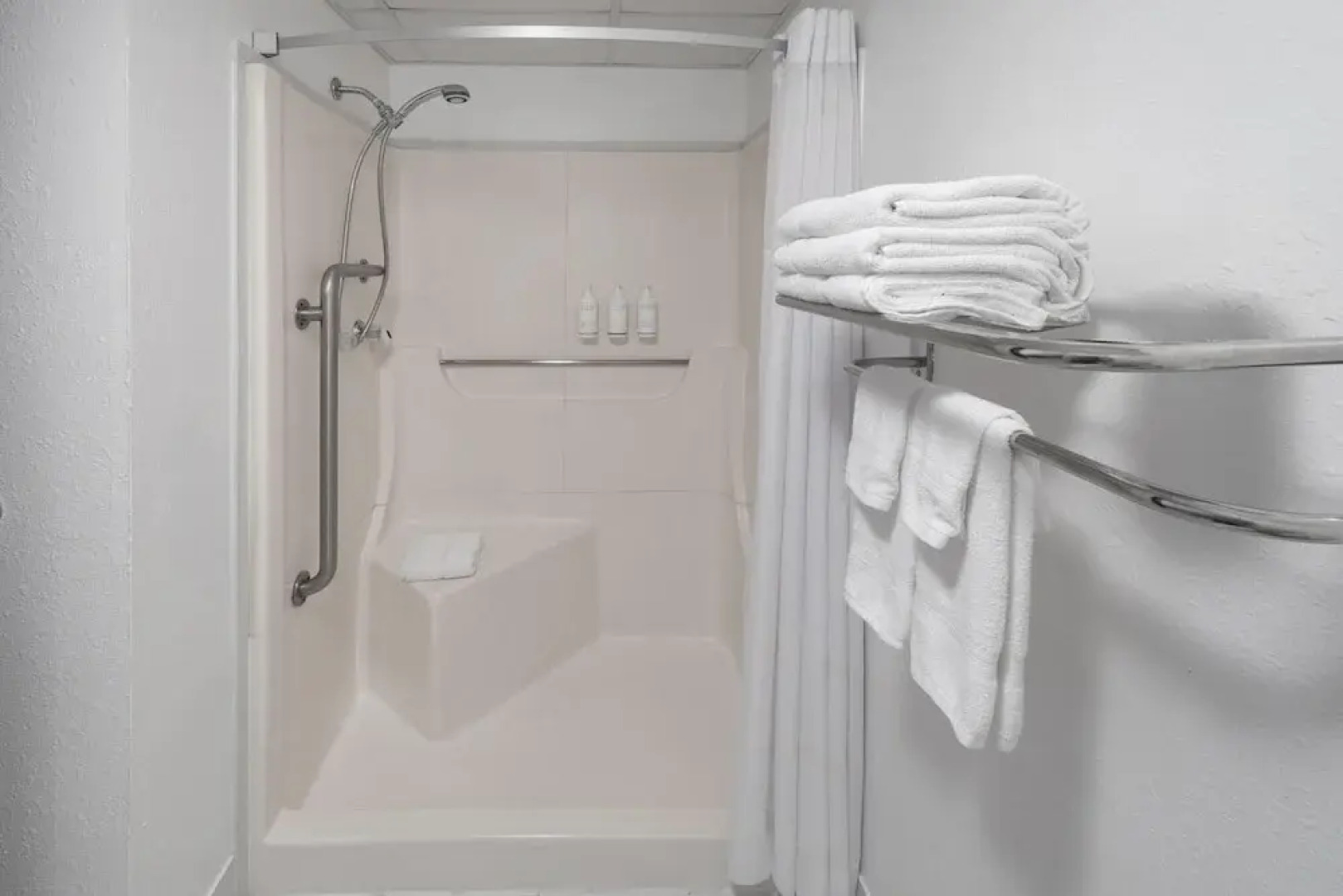 Super 8 by Wyndham Rock Port MO