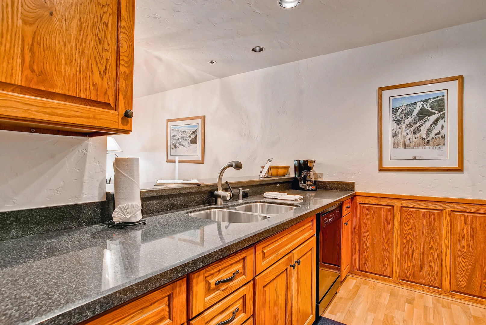 Kiva Lodge by East West Hospitality