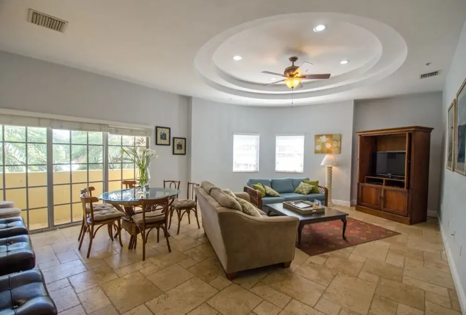 Vistalmar Three Bedroom Deluxe Apartment