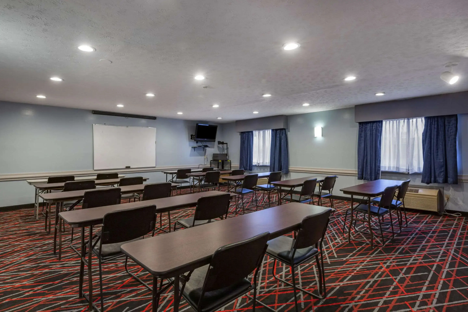 Quality Inn Austintown - Youngstown West