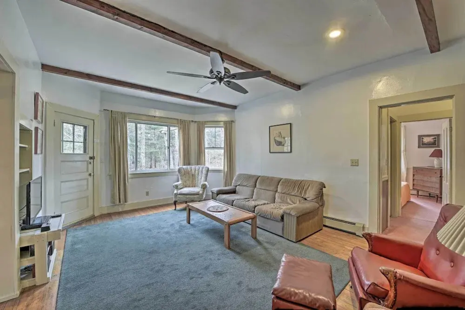 Easy Access to Beaches: Vineyard Haven House
