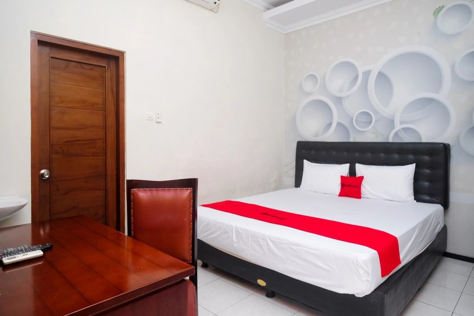 RedDoorz @ Griya Bougenville Magelang