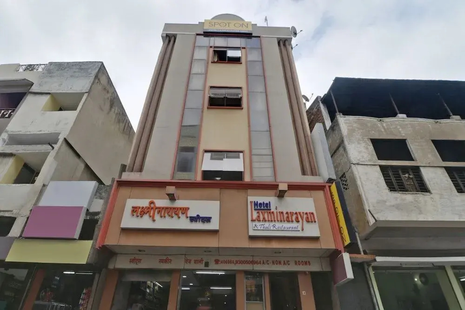 Hotel Hollywood by OYO Rooms