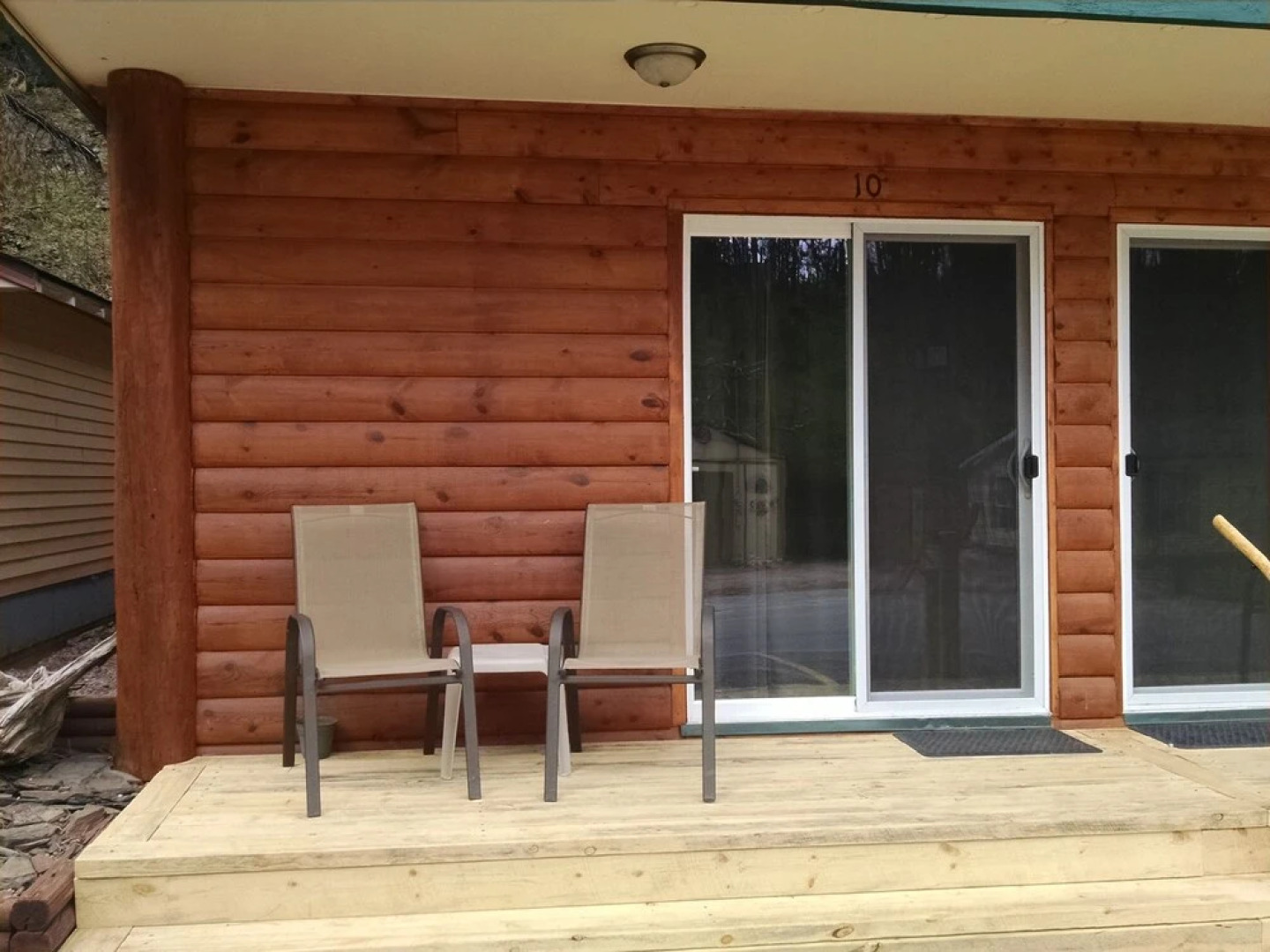 Trails End Cabins & Motel