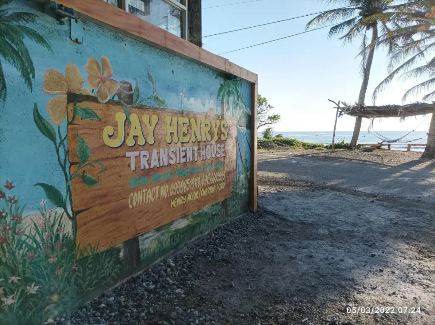 Family Barkada room A Jay Henry Transient house, Pagudpud ,BLUE LAGOON BEACH