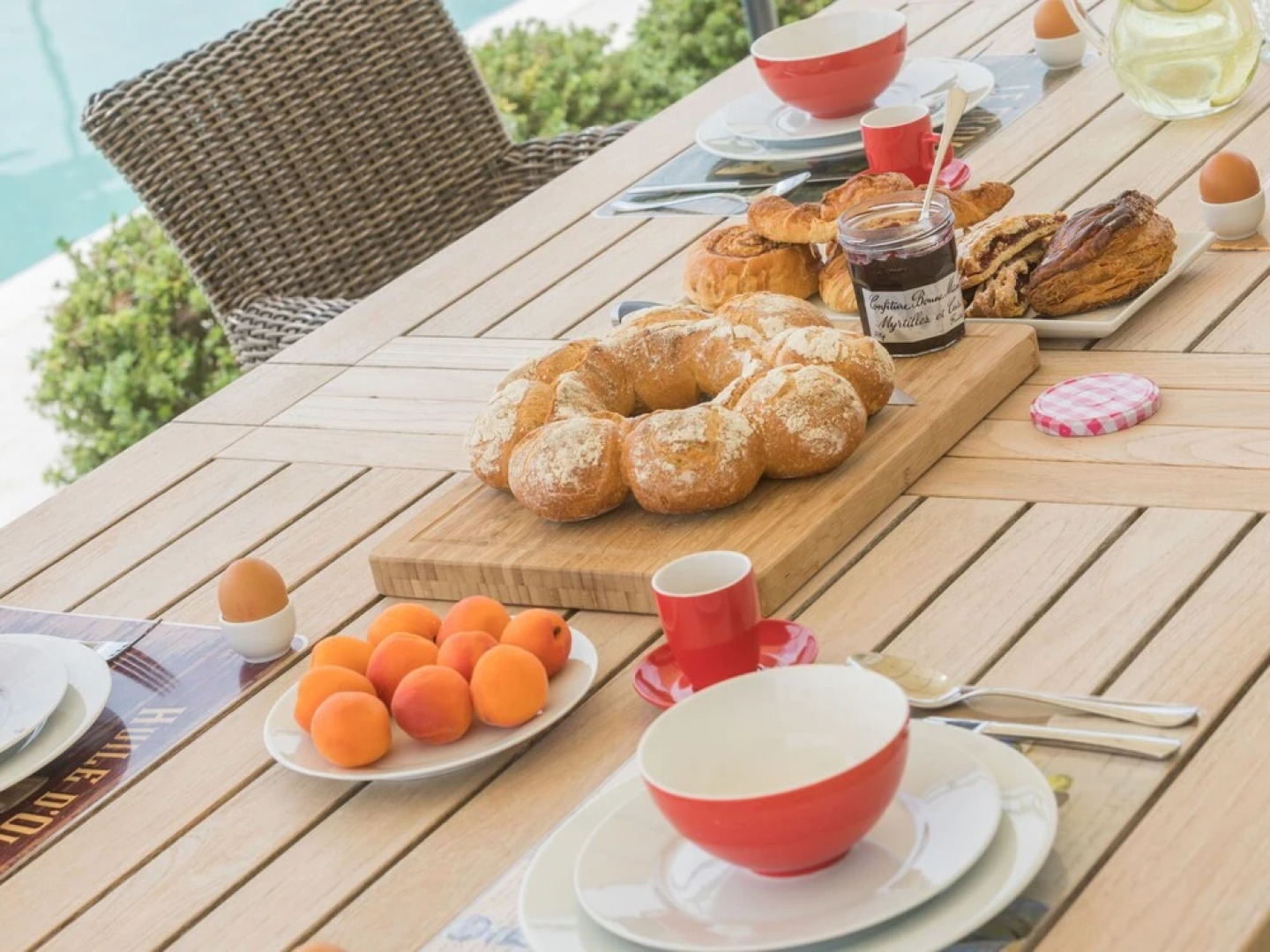 Stunning Villa With Heated Private Swimming Pool in Peaceful Location