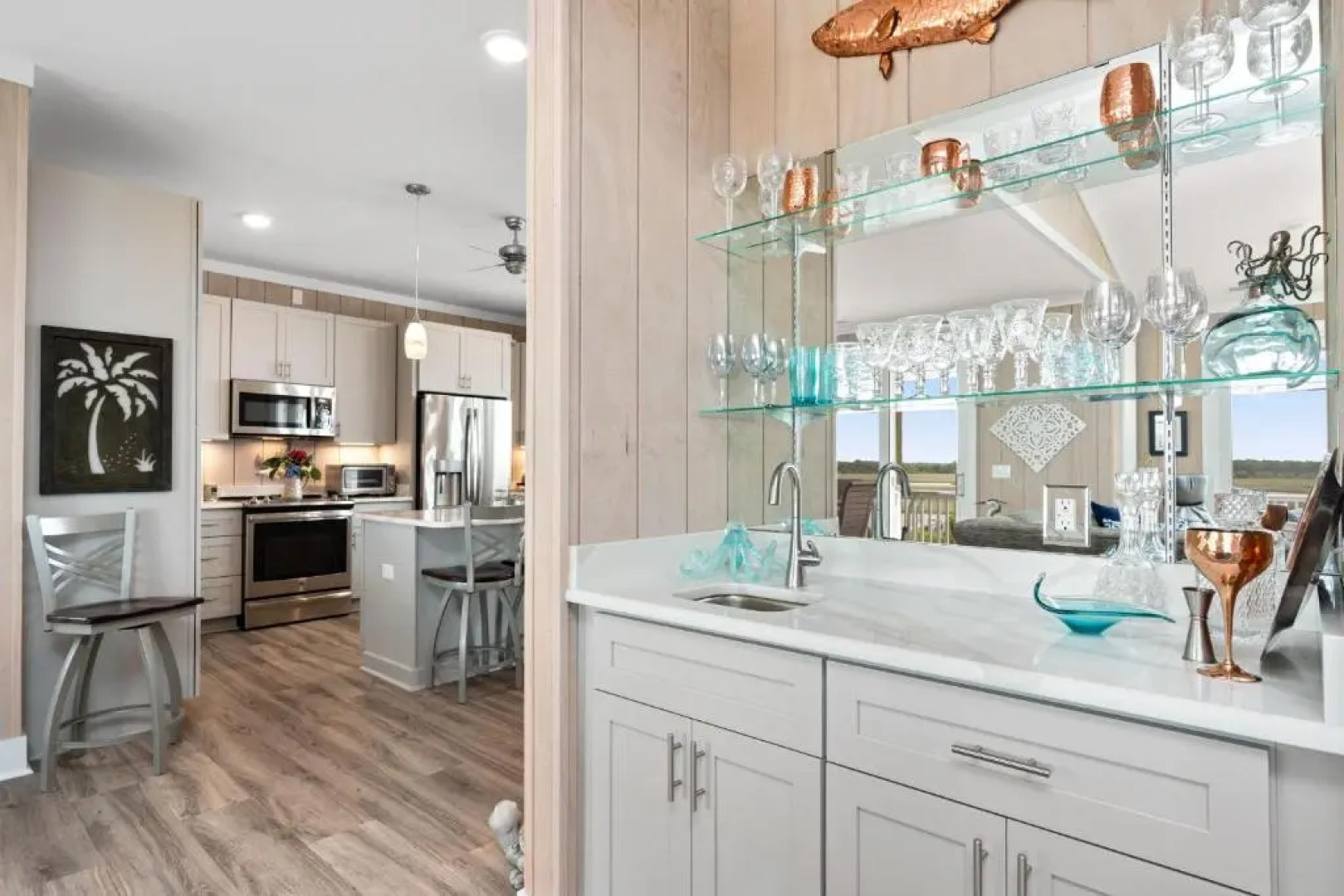 Kings Lynn Inn by Oak Island Accommodations