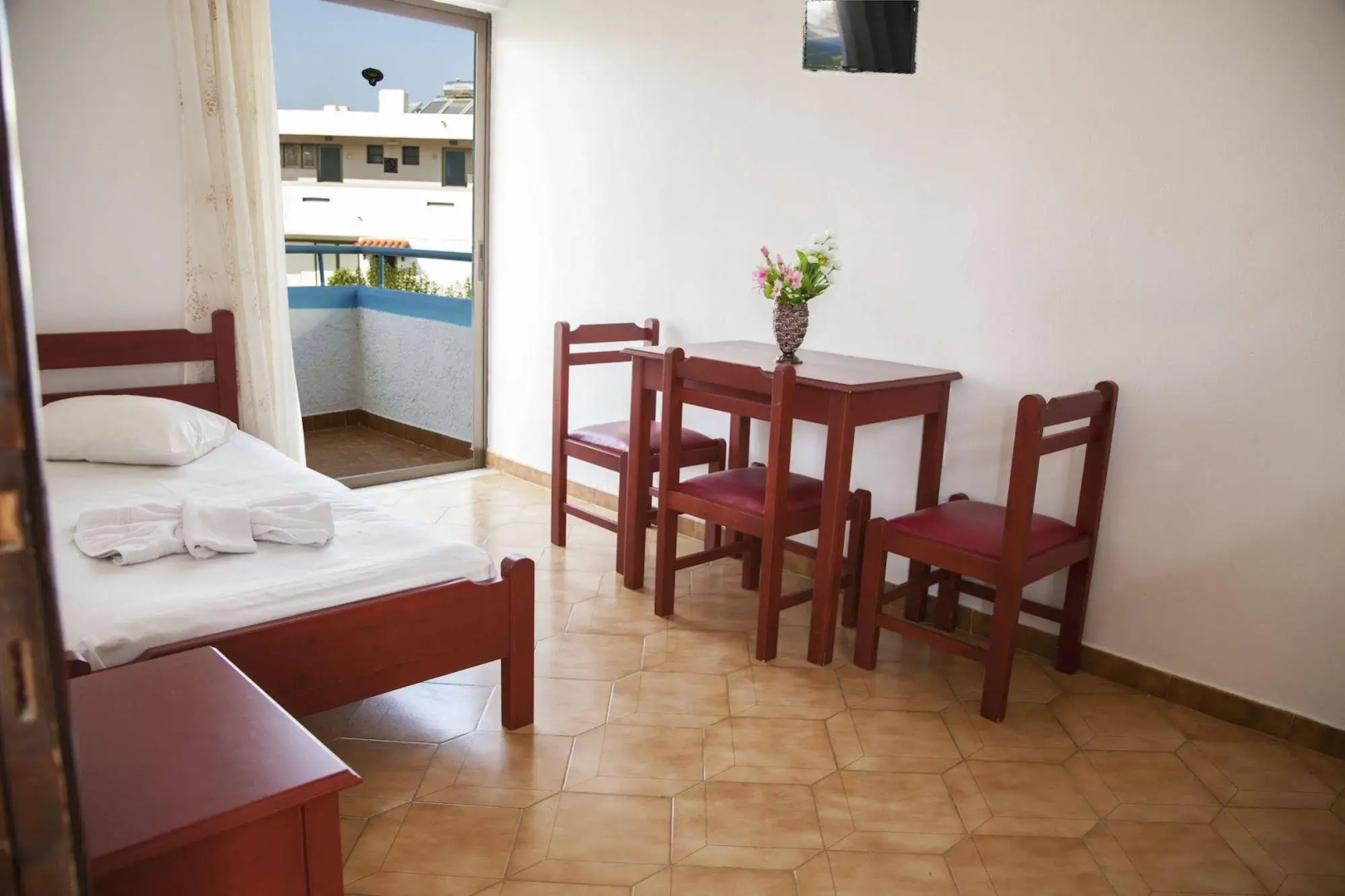 Yiannis Apartments