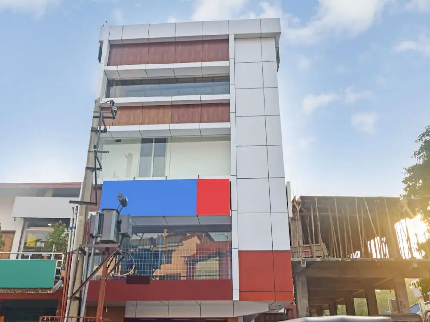 OYO 12347 MV Residency