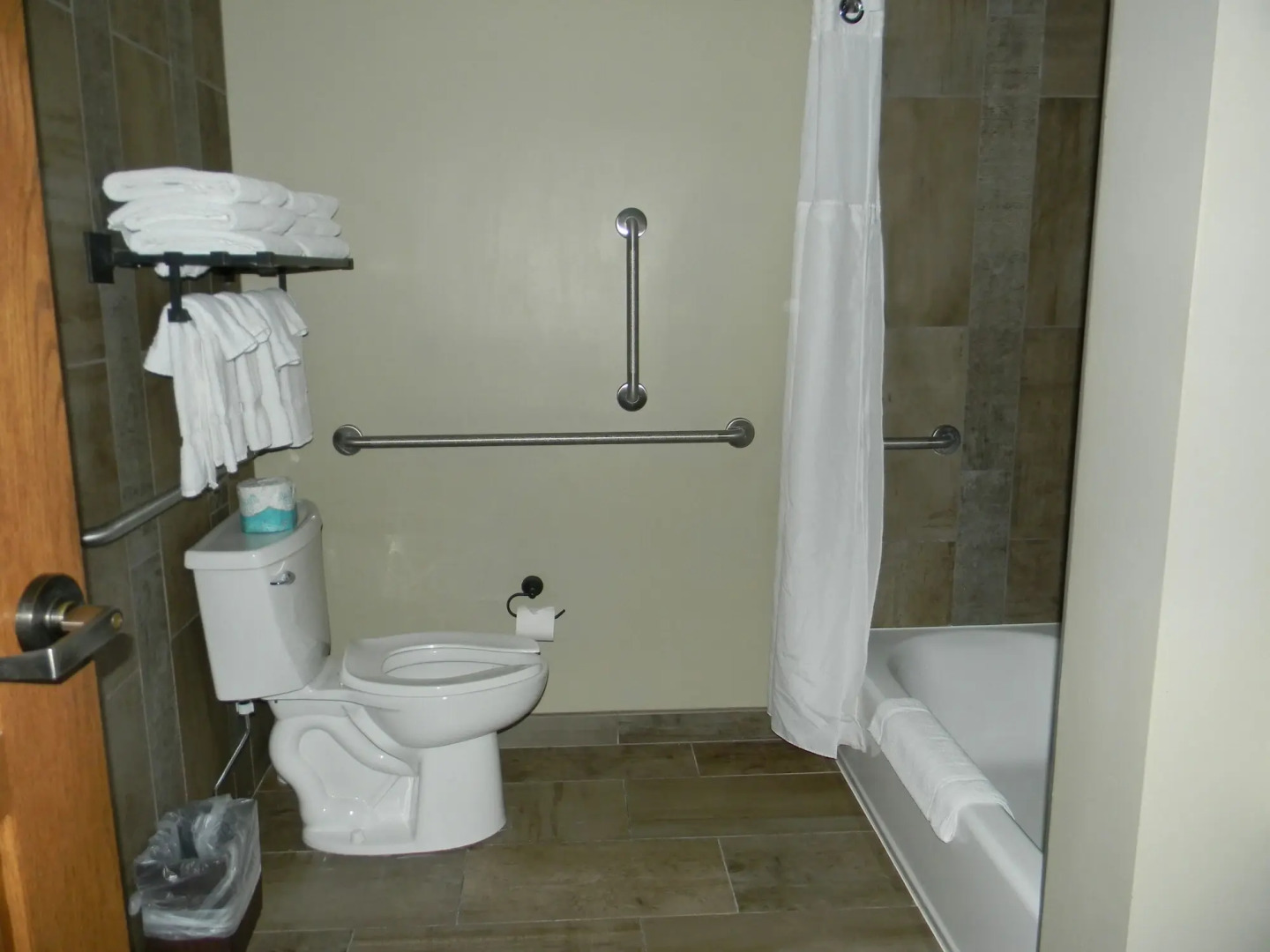 Echo Bluff State Park