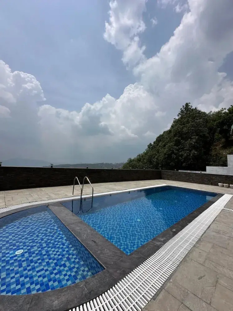 Q' Nest Hotel Cloud End Lansdowne