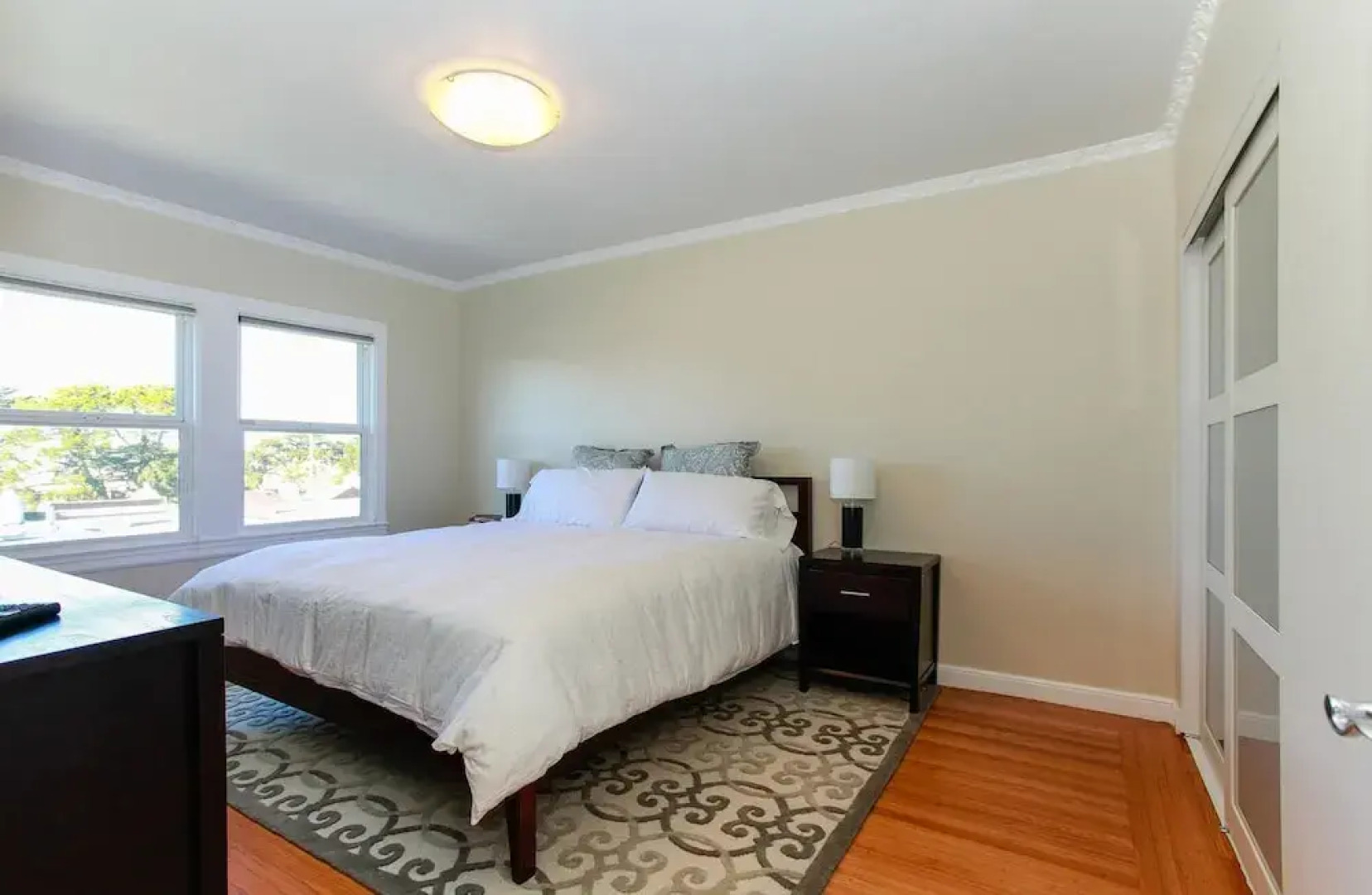 Stylish 2BR Sunset House W Parking by RedAwning